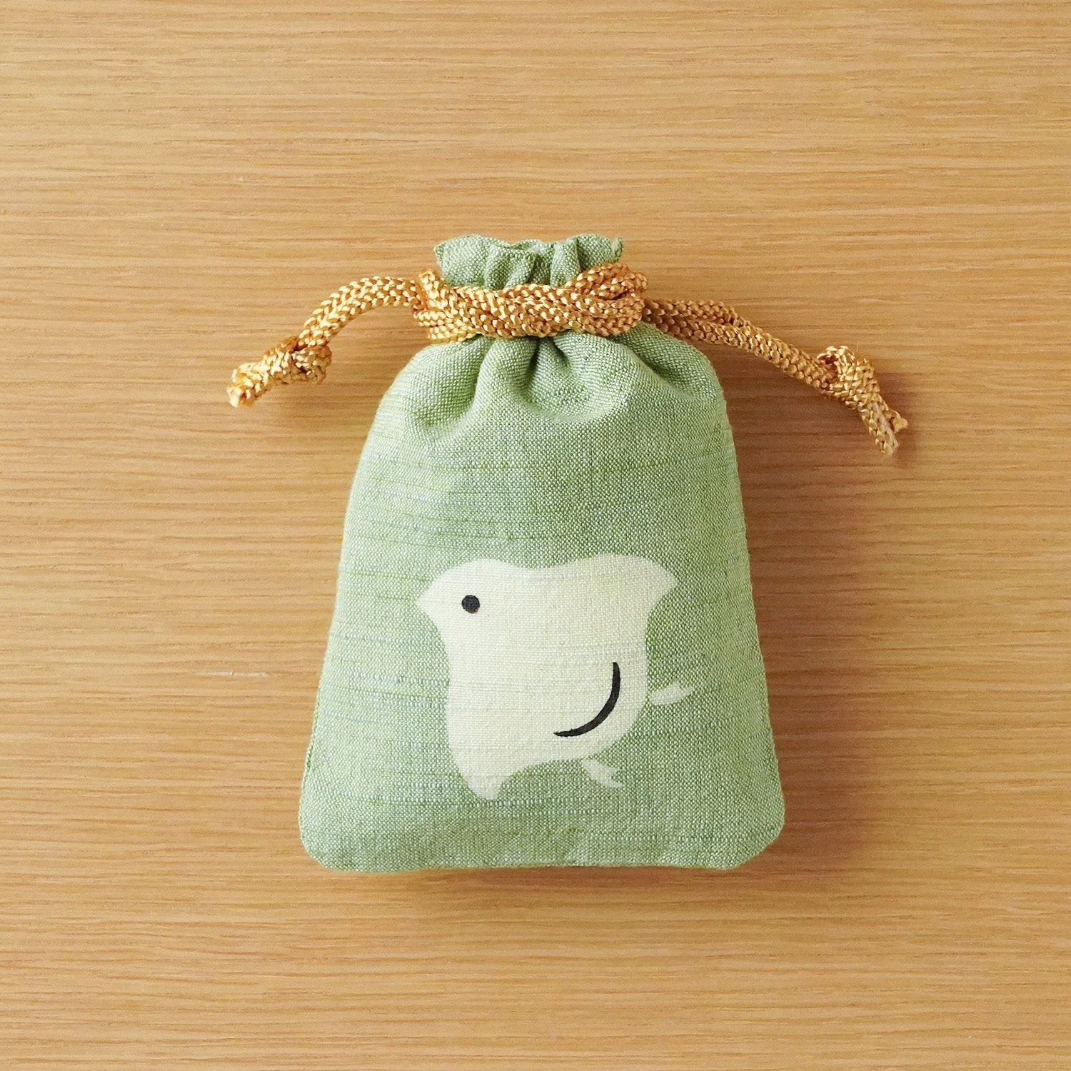 本品堂の守袋「千鳥」萌黄色（淡い黄緑）