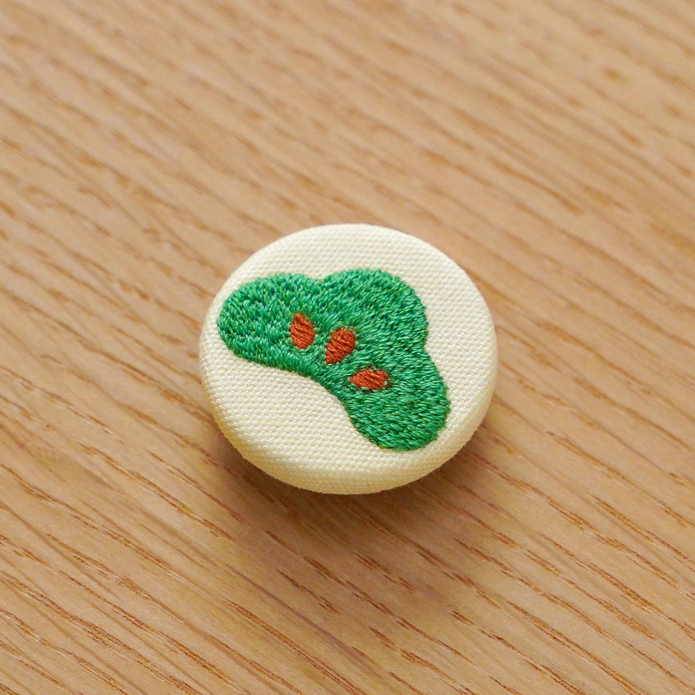 
                  
                    刺繍ブローチ「松」
                  
                