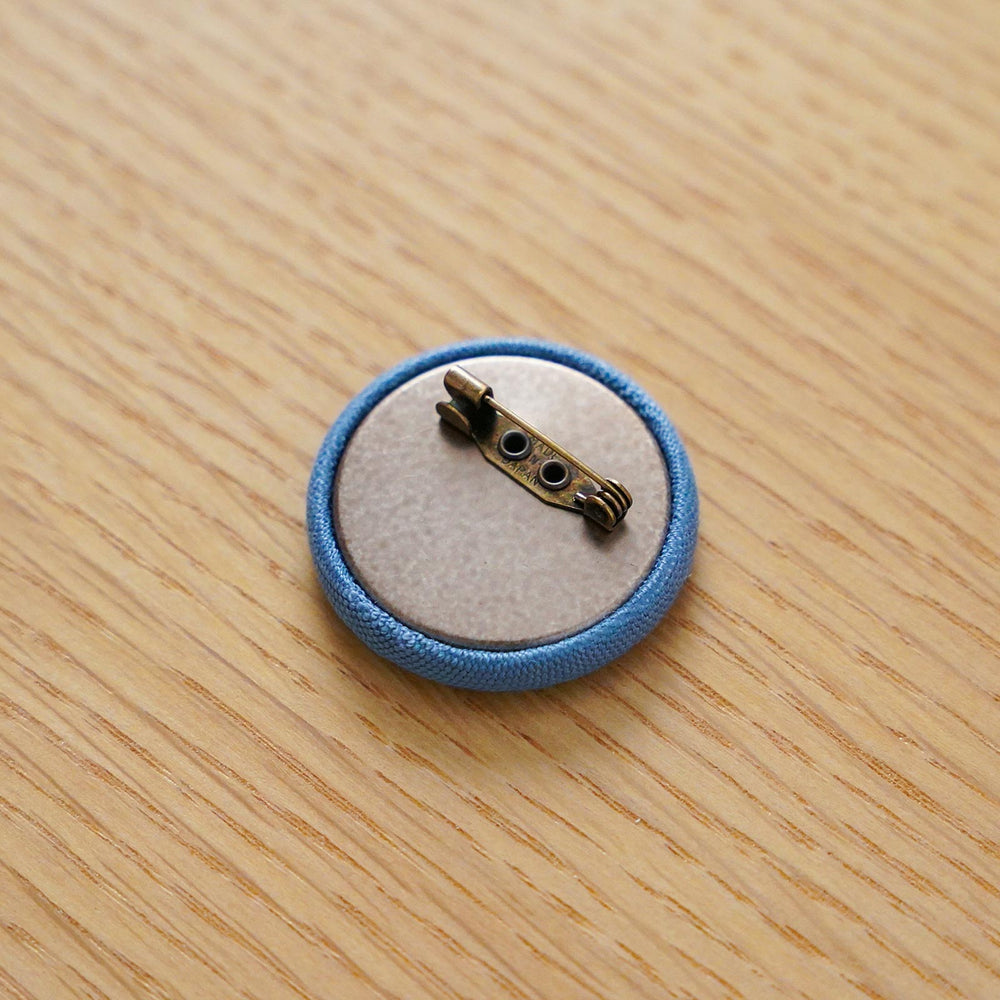 刺繍ブローチ「うずら」