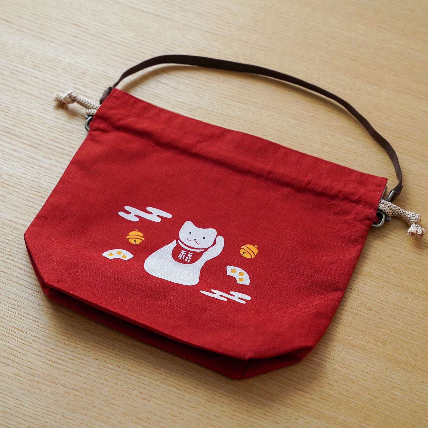 
                  
                    ●NEW●　型染め・巾着バッグ「招き猫」
                  
                