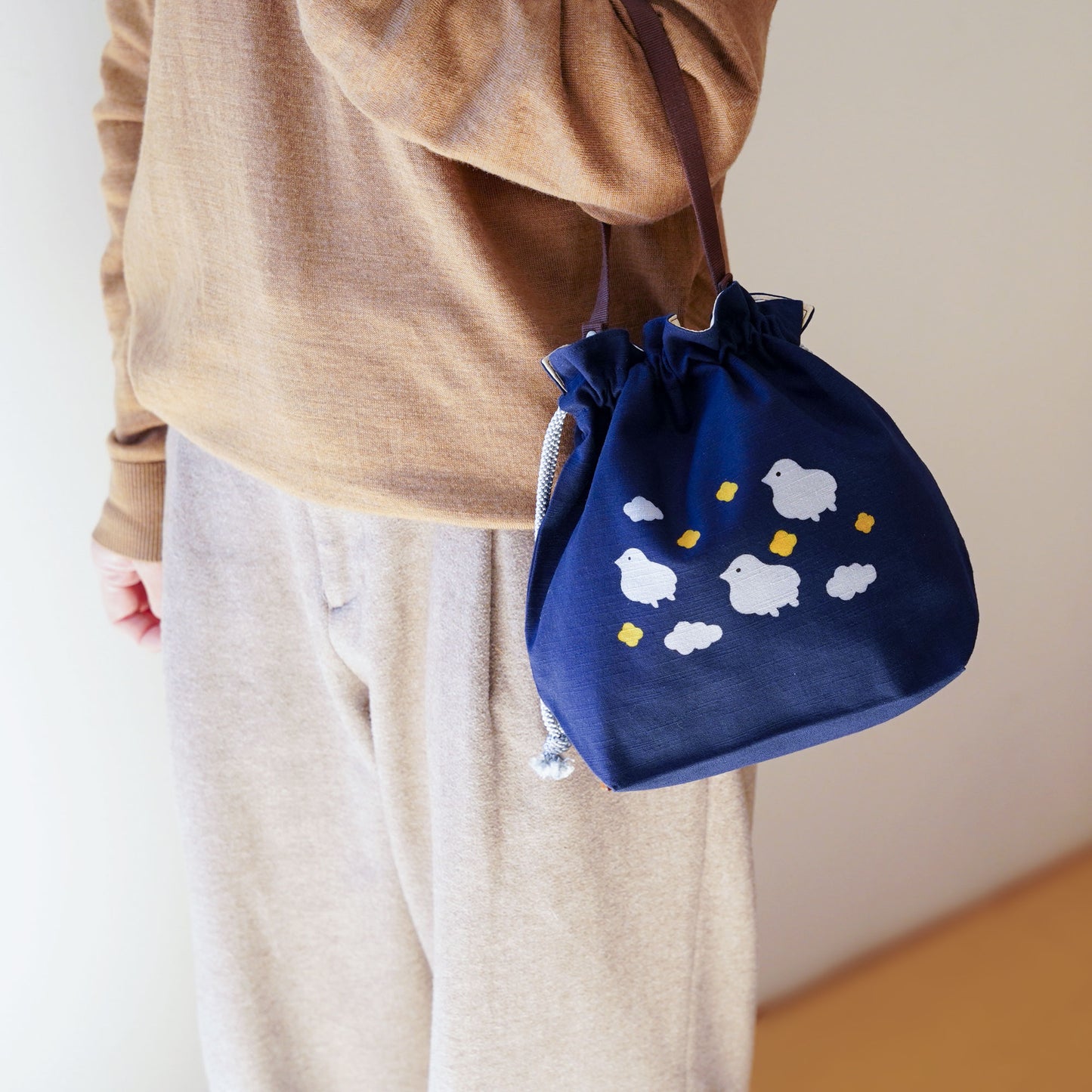 
                  
                    ●NEW●　型染め・巾着バッグ「福千鳥」
                  
                