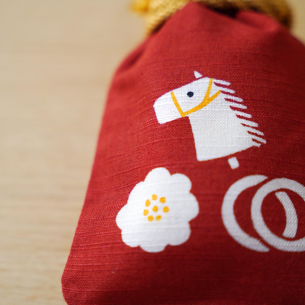 
                  
                    ●干支限定柄●　守袋「花駒」　●12月10日頃発送予定
                  
                