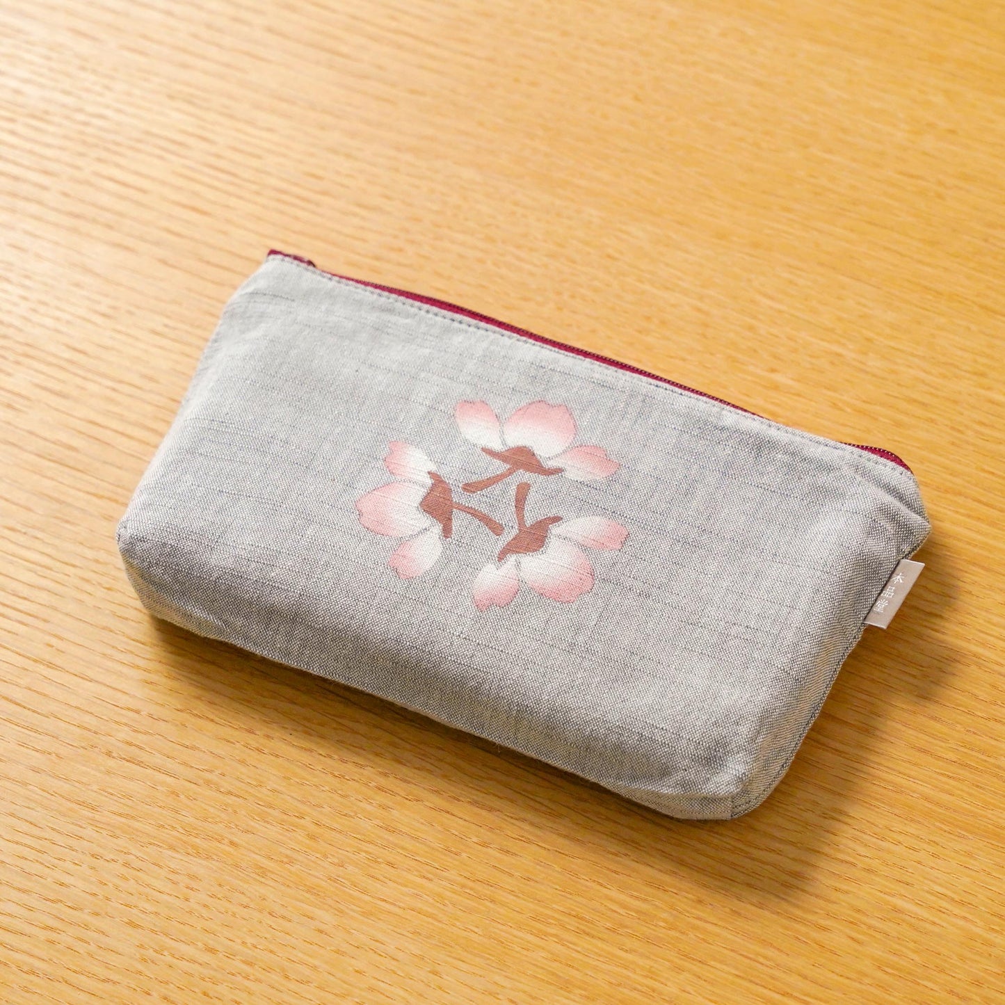 
                  
                    型染めポーチ「桜」　●販売予定数終了しました●
                  
                