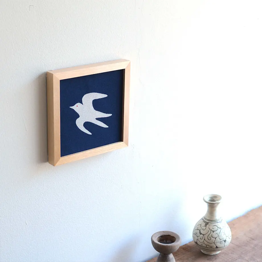 型染め額装「燕」|【本品堂】公式オンラインストア – 本品堂 公式