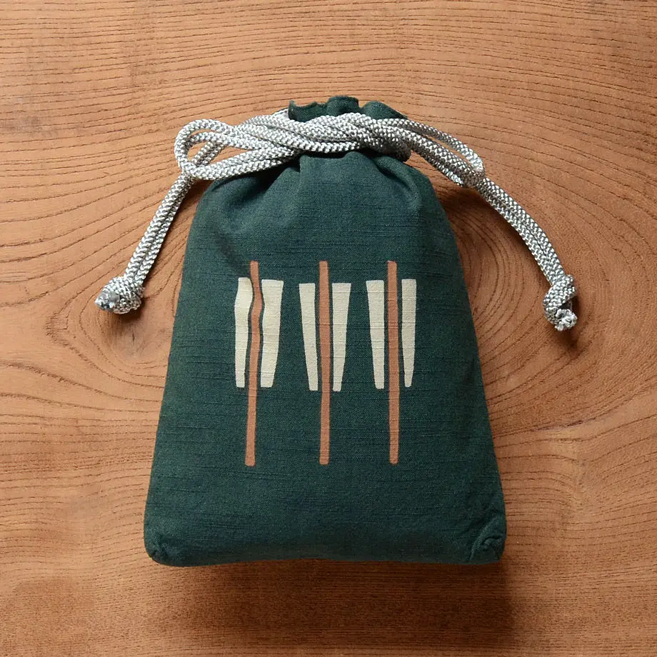 真作/富三/浦乃早春/桐共箱付/布袋屋掛軸HB-902 真作/富三/浦乃早春/桐共箱付/布袋屋掛軸HB-902