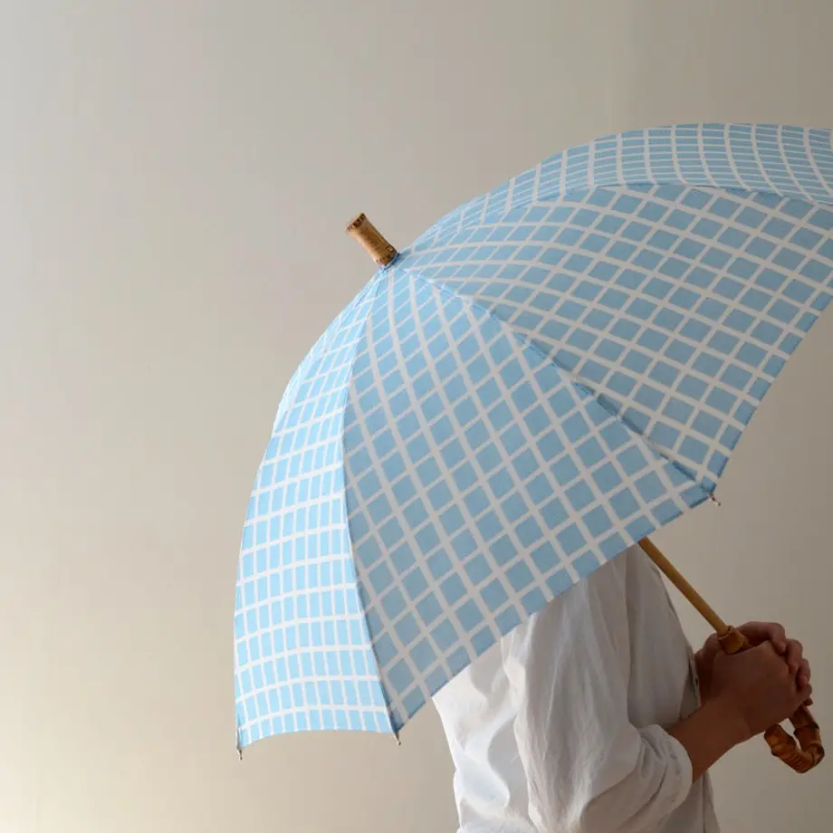
                  
                    浅草の型染め工房本品堂（ポンピン堂）の晴雨兼用傘　KOSHIGYOGI　文様　型染め　更銈　テキスタイル
                  
                