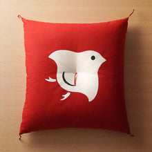 将图片加载到图库查看器，【銘仙判】型染め本縫い座布団「千鳥」　●受注生産のためお届けまで約1ヶ月・ギフト包装不可
