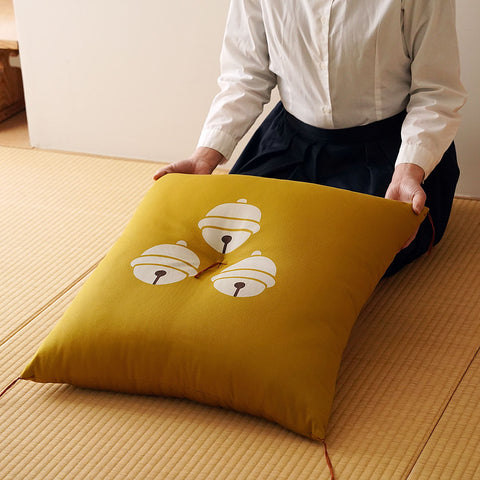 【銘仙判】型染め本縫い座布団「鈴」　●受注生産のためお届けまで約1ヶ月・・ギフト包装不可