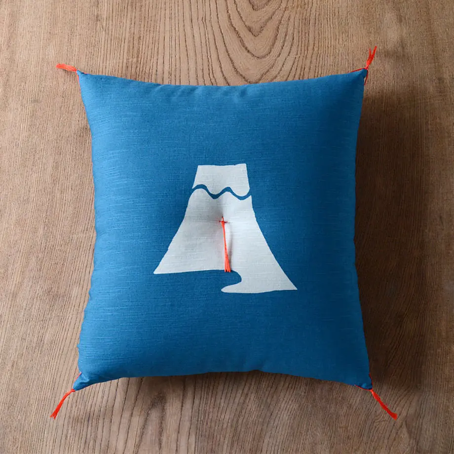 型染め本縫い小座布団「富士山」|【本品堂】公式オンラインストア – 本