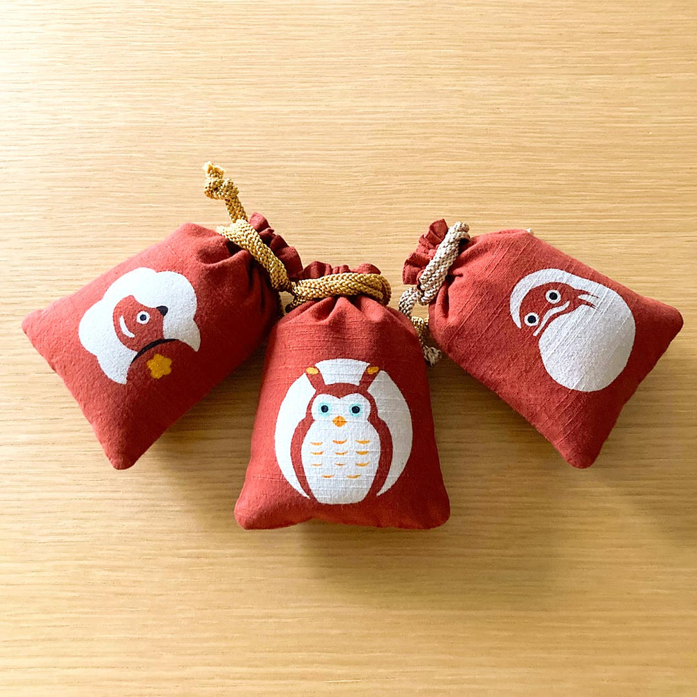 翡翠.玉.蓮に蝙蝠の模様.提物.装飾品.お守り.魔除け.飾り物.唐物古玩。 : LEDMOMO 人工翡翠 車用吊り下げペンダント 装飾品 カー