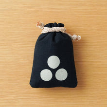将图片加载到图库查看器，浅草の型染め工房本品堂（ポンピン堂）の守袋　三ツ星　型染め　更銈　テキスタイル
