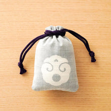 将图片加载到图库查看器，浅草の型染め工房本品堂（ポンピン堂）の守袋　雲板　型染め　更銈　テキスタイル
