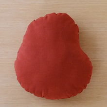 将图片加载到图库查看器，浅草の型染め工房本品堂（ポンピン堂）のぬいぐるみ　だるま　文様　型染め　更銈　テキスタイル
