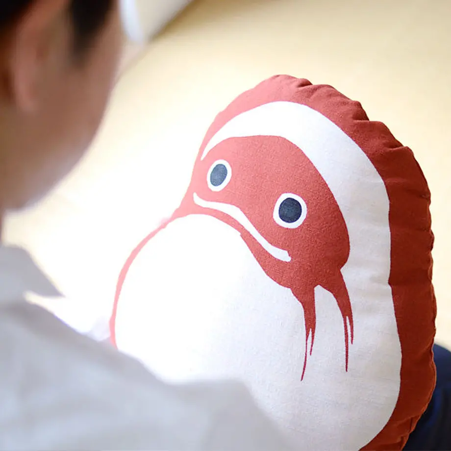 
                  
                    浅草の型染め工房本品堂（ポンピン堂）のぬいぐるみ　だるま　文様　型染め　更銈　テキスタイル
                  
                