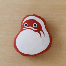 将图片加载到图库查看器，浅草の型染め工房本品堂（ポンピン堂）のぬいぐるみ　だるま　文様　型染め　更銈　テキスタイル
