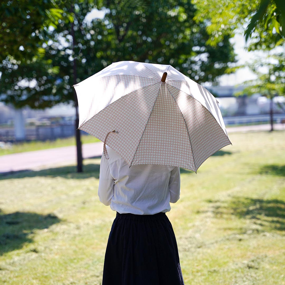 浅草の型染め工房本品堂（ポンピン堂）の晴雨兼用傘　JUJITSUNAGI　文様　型染め　更銈　テキスタイル