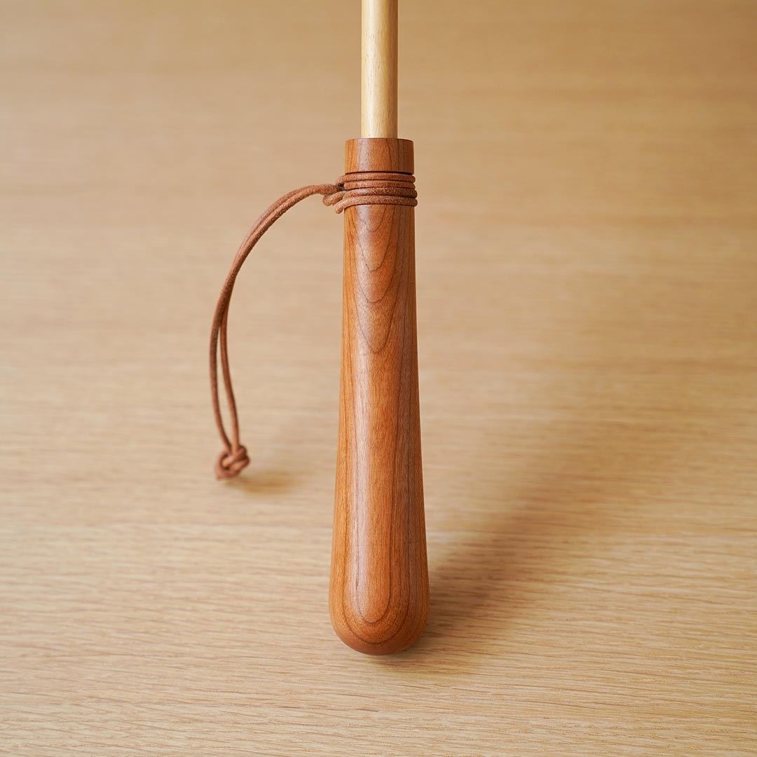 
                  
                    浅草の型染め工房本品堂（ポンピン堂）の晴雨兼用傘　JUJITSUNAGI　文様　型染め　更銈　テキスタイル
                  
                